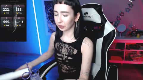 Baroness Von Cringe online show from 17, 1, 2025