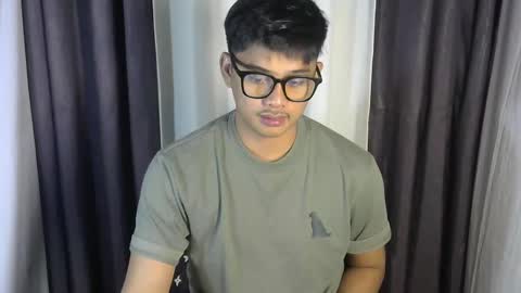 Snapshot of julz_alwayshorny chatting on 22, 10, 2025 call me julz online show from 22, 10, 2025