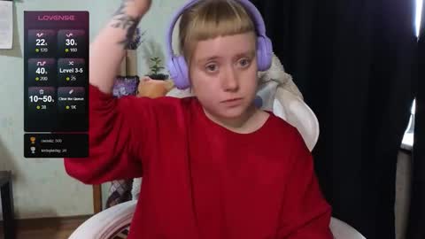 Snapshot of june_shy0 chatting on 23, 10, 2025 June online show from 23, 10, 2025