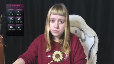 Snapshot of june_shy0 chatting on 19, 11, 2025 June online show from 19, 11, 2025