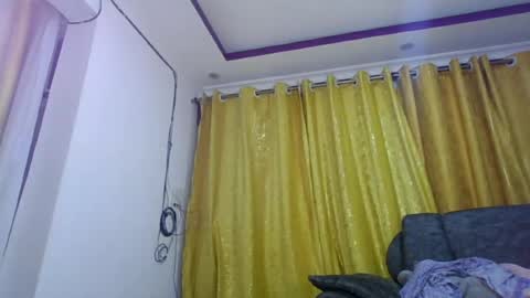 Snapshot of junebeiby chatting on 11, 6, 2026 queen online show from 11, 6, 2026