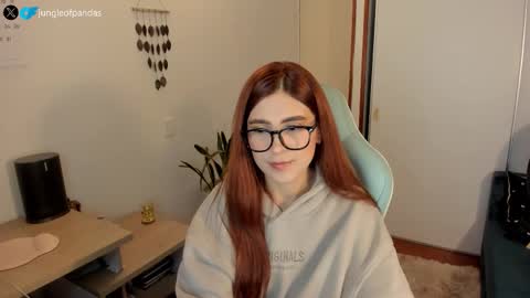 Snapshot of jungleofpandas chatting on 16, 11, 2025 Call me Sussy online show from 16, 11, 2025