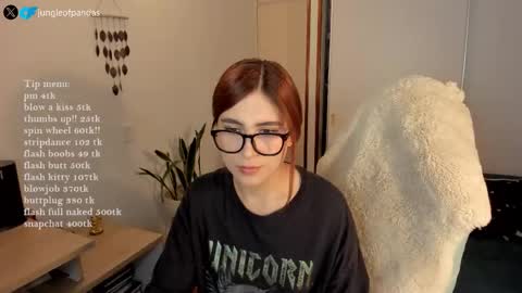 Snapshot of jungleofpandas chatting on 27, 11, 2025 Call me Sussy online show from 27, 11, 2025