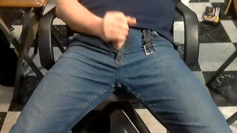 Snapshot of junkerdc1 chatting on 4, 6, 2026 junkerdc1 online show from 4, 6, 2026