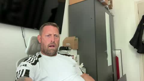 Snapshot of junky345 chatting on 21, 6, 2026 Junky online show from 21, 6, 2026