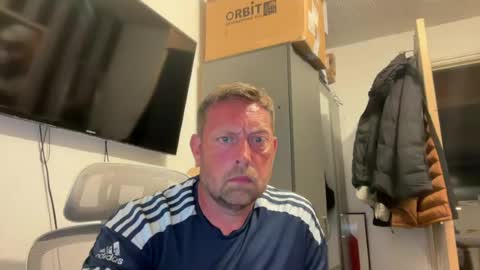 Snapshot of junky345 chatting on 28, 6, 2026 Junky online show from 28, 6, 2026
