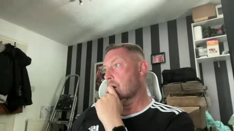 Snapshot of junky345 chatting on 6, 7, 2026 Junky online show from 6, 7, 2026
