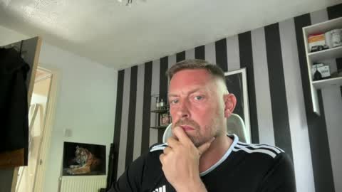 Snapshot of junky345 chatting on 23, 7, 2026 Junky online show from 23, 7, 2026