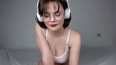 Snapshot of junnewers chatting on 3, 2, 2025 JunneWers online show from 3, 2, 2025