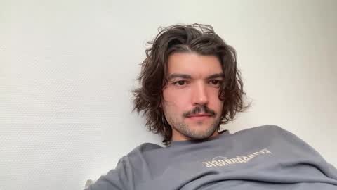 just_a_guy_with_a_big_cock online show from 5, 6, 2026