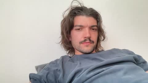 just_a_guy_with_a_big_cock online show from 1, 7, 2026