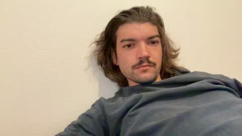 just_a_guy_with_a_big_cock online show from 13, 7, 2026