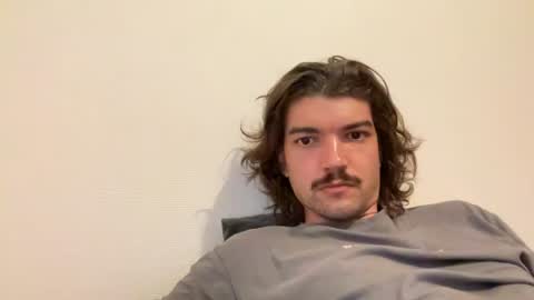just_a_guy_with_a_big_cock online show from 16, 7, 2026