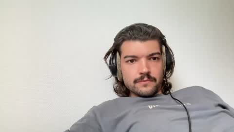 just_a_guy_with_a_big_cock online show from 27, 7, 2026