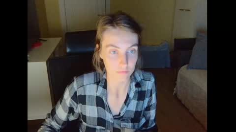 Snapshot of just_be_here chatting on 8, 9, 2025 Dary online show from 8, 9, 2025