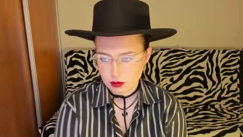 Snapshot of just_fucked chatting on 25, 6, 2026 Nika and Mark online show from 25, 6, 2026