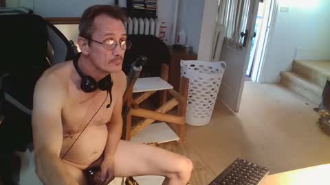 Snapshot of justdoug999 chatting on 28, 9, 2025 BetaDougie online show from 28, 9, 2025