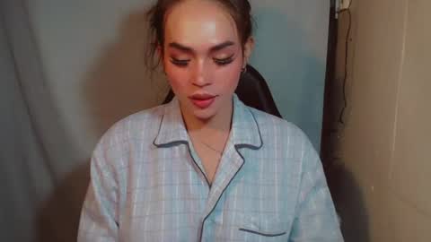 justhewayouare21 online show from 21, 7, 2026