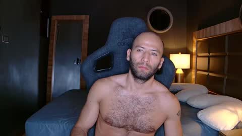 Snapshot of justin_hton chatting on 16, 2, 2025 Justin online show from 16, 2, 2025