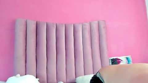 JUSTIN Y JAZMIN online show from 5, 2, 2025