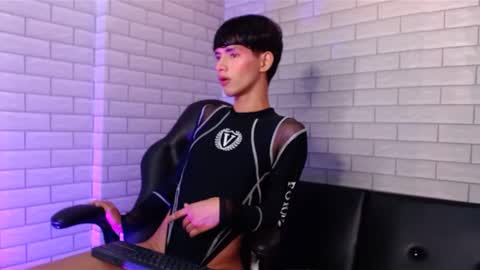 Snapshot of justin_spencer chatting on 7, 3, 2025 Justin online show from 7, 3, 2025