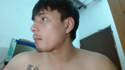 Snapshot of justin_taylor02 chatting on 1, 10, 2025 justin_taylor02 online show from 1, 10, 2025