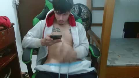 Snapshot of justin_taylor02 chatting on 5, 10, 2025 justin_taylor02 online show from 5, 10, 2025