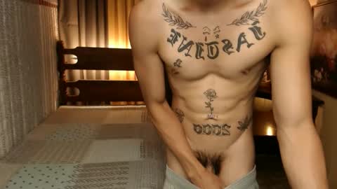 justine_hunk online show from 4, 12, 2024