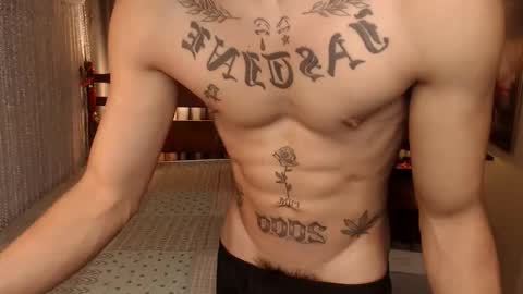 justine_hunk online show from 6, 1, 2026