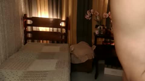 justine_hunk online show from 1, 3, 2026