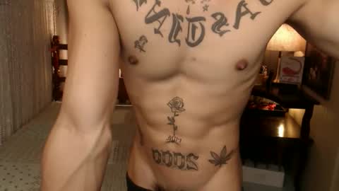 justine_hunk online show from 11, 4, 2026