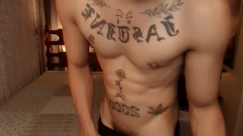 justine_hunk online show from 29, 4, 2026