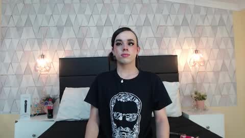 Justine online show from 12, 9, 2025