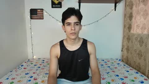 Snapshot of justinsinner1 chatting on 5, 2, 2025 justinsinner1 online show from 5, 2, 2025