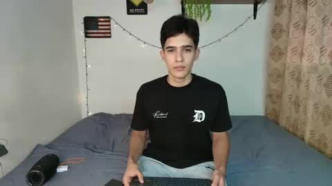 Snapshot of justinsinner1 chatting on 15, 2, 2025 justinsinner1 online show from 15, 2, 2025
