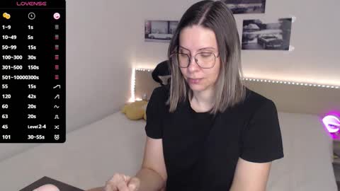 Julie online show from 8, 4, 2026