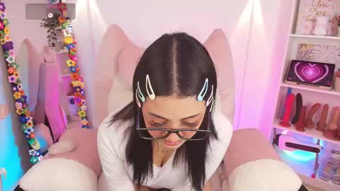 Emy online show from 11, 1, 2026