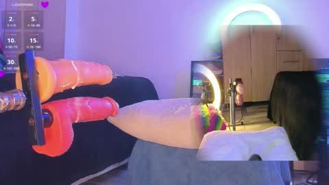  Karolin  online show from 23, 9, 2025