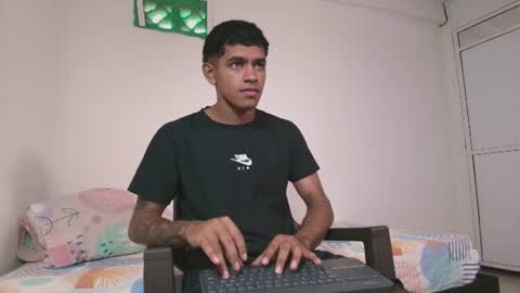 Snapshot of k_florez chatting on 28, 7, 2026 k_florez online show from 28, 7, 2026