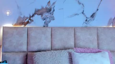 kaarol01 online show from 18, 4, 2026