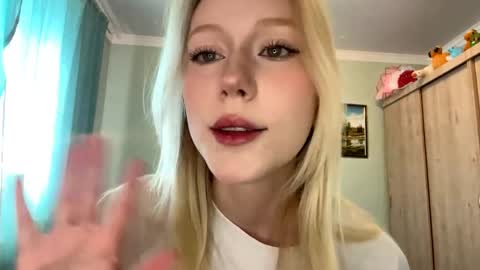 Mia 1st day here online show from 2, 6, 2026