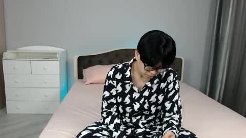 Snapshot of kai_chicken chatting on 4, 12, 2025 Kai Chicken online show from 4, 12, 2025