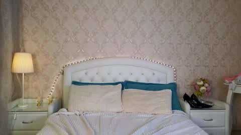 Snapshot of kaiasunshine chatting on 9, 11, 2025 Kaia Monday Thursday FridaySaturdaySunday online show from 9, 11, 2025