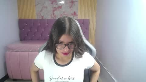 Snapshot of kailee_ch chatting on 12, 4, 2026 Kailee online show from 12, 4, 2026