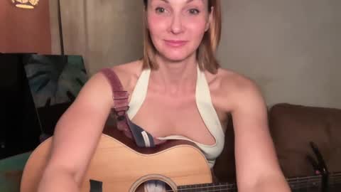 Snapshot of kaileeshy chatting on 8, 2, 2025 Kailee Smile online show from 8, 2, 2025