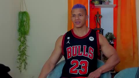 kale thomson online show from 18, 2, 2025