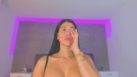 Carolina   online show from 27, 2, 2025