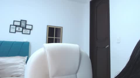 Kamilalopez online show from 12, 1, 2025