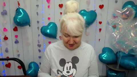 Snapshot of kamaliasim chatting on 1, 2, 2025 KamaliaSim online show from 1, 2, 2025