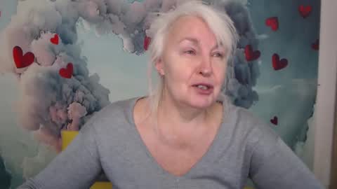 Snapshot of kamaliasim chatting on 1, 3, 2025 KamaliaSim online show from 1, 3, 2025